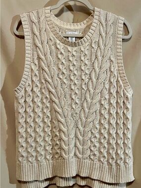 Nicole Miller Cream Cable Knit Sleeveless Sweater Vest